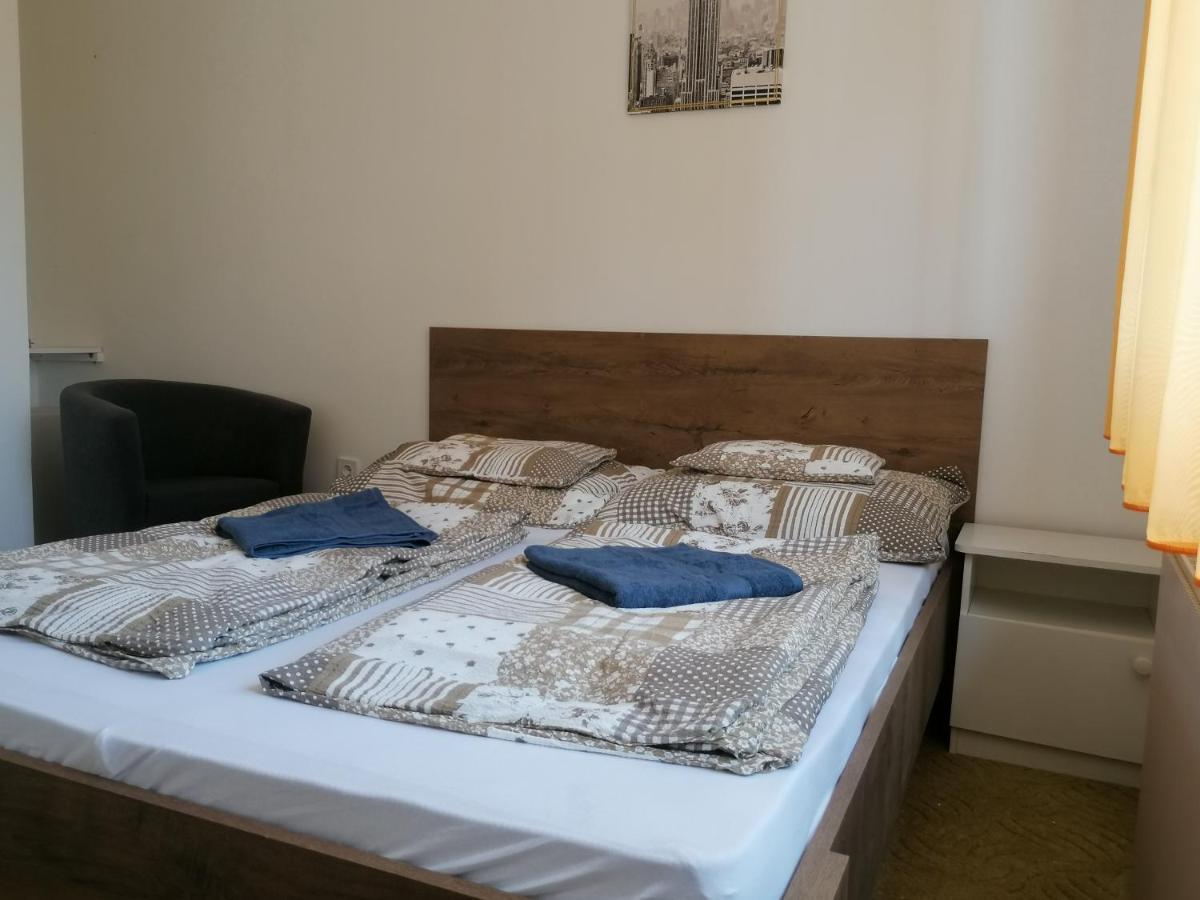 Family House Villa Eger Ngoại thất bức ảnh