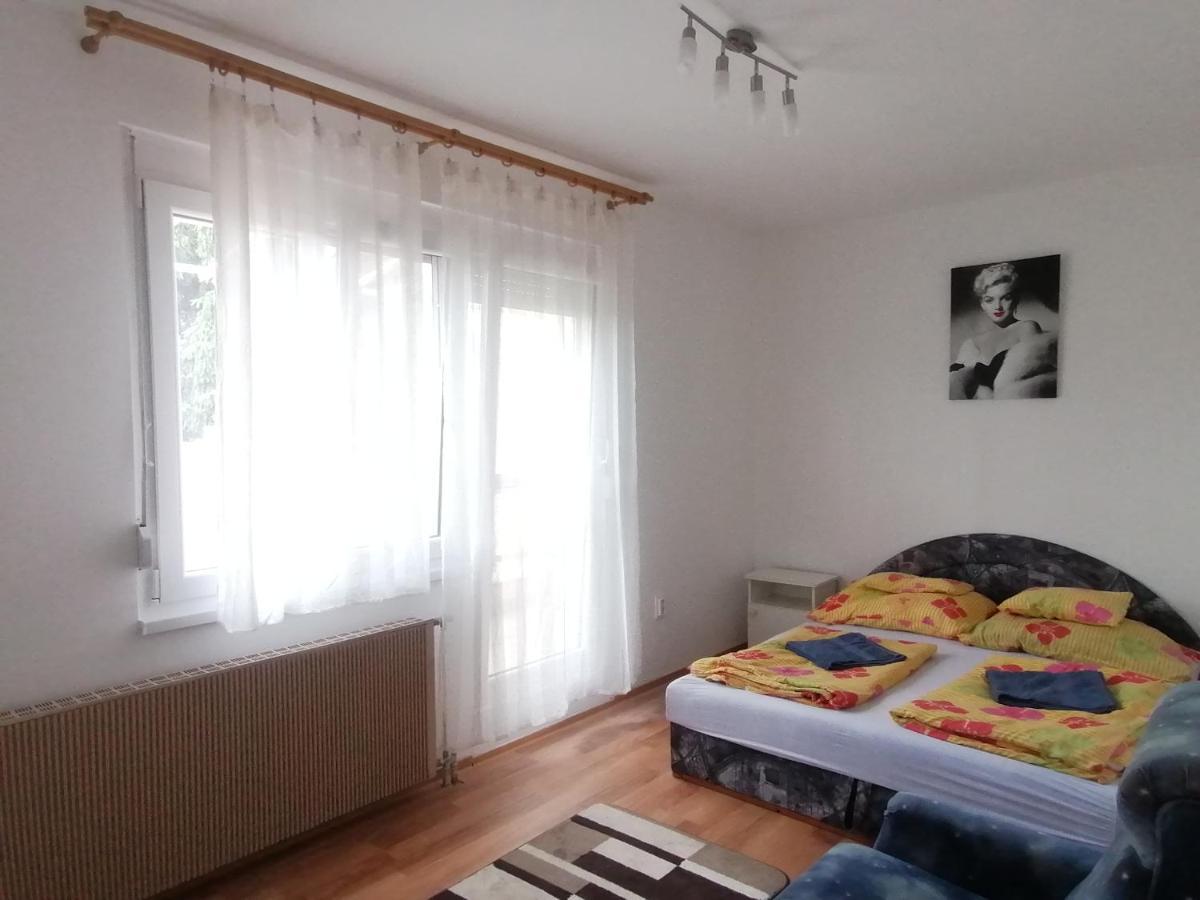 Family House Villa Eger Ngoại thất bức ảnh