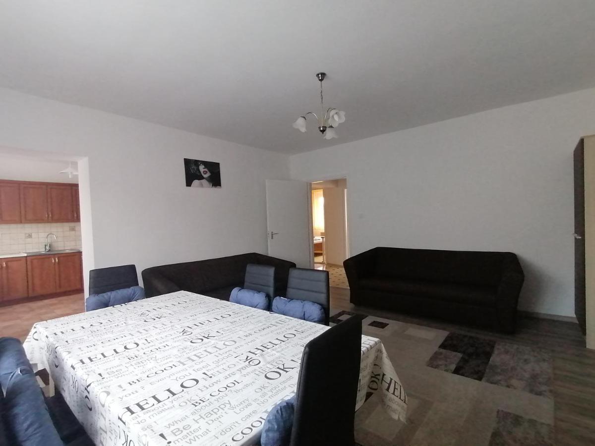 Family House Villa Eger Ngoại thất bức ảnh