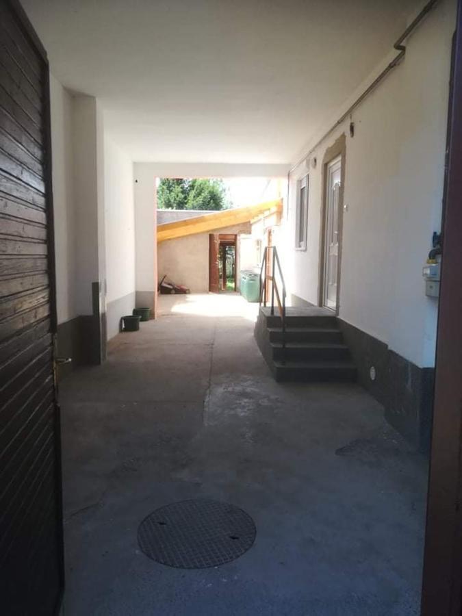 Family House Villa Eger Ngoại thất bức ảnh