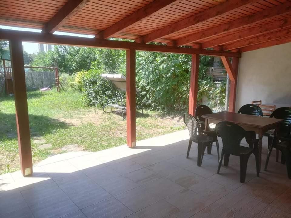 Family House Villa Eger Ngoại thất bức ảnh