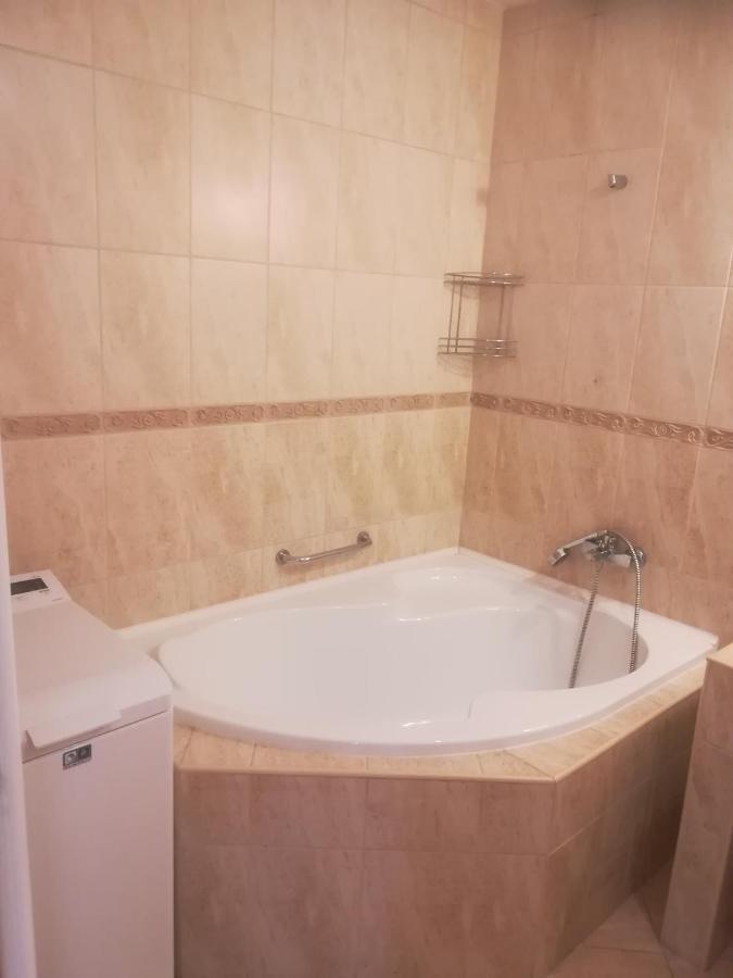 Family House Villa Eger Ngoại thất bức ảnh
